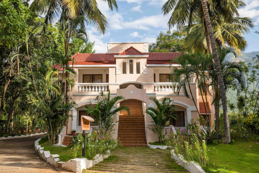Avana Resort