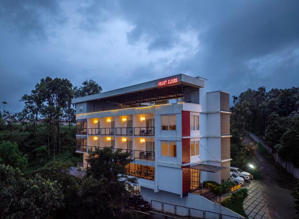 Velvet Clouds Resort