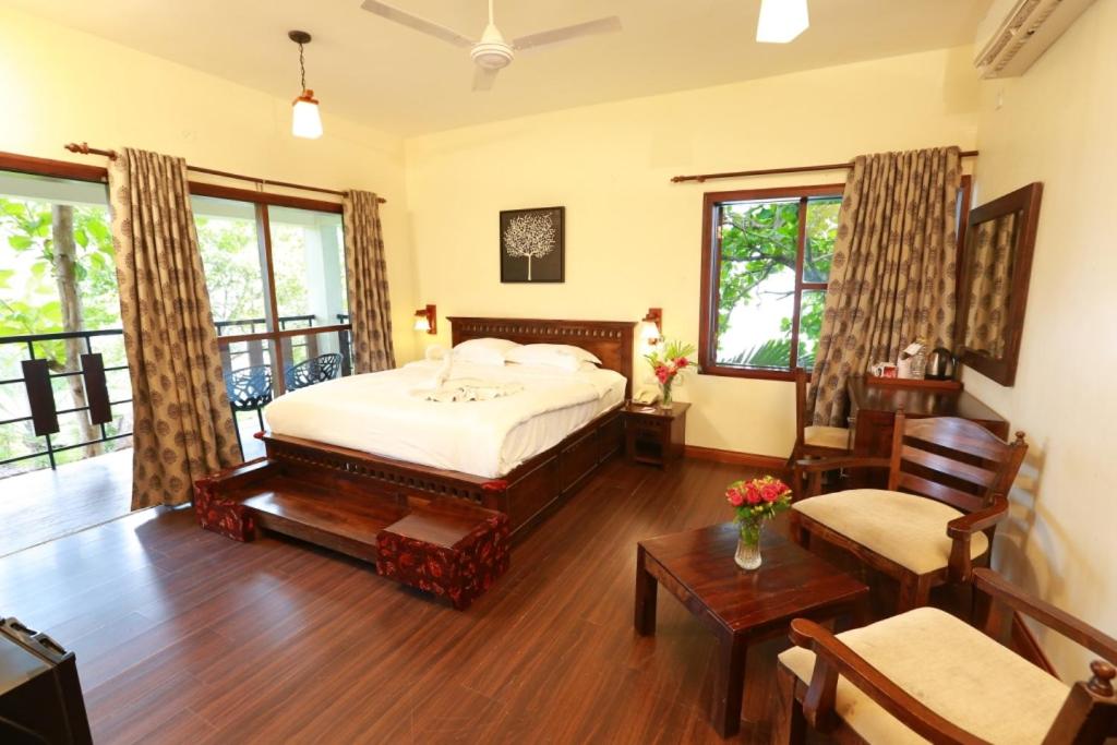 Superier lake View Rooms