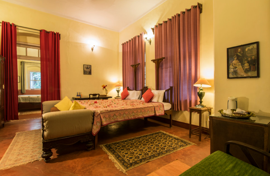 Heritage Standard Room