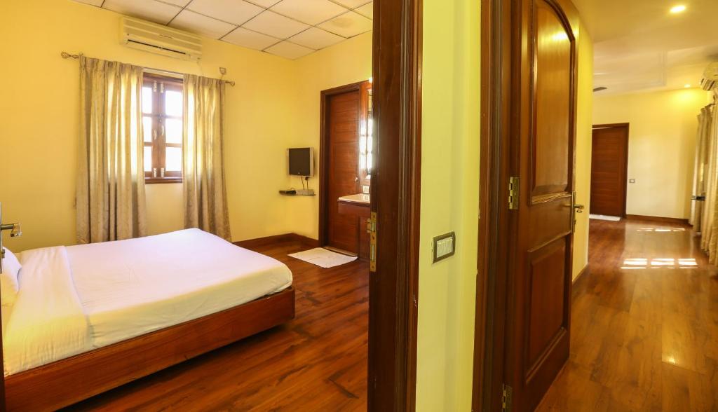 Studio Deluxe Room