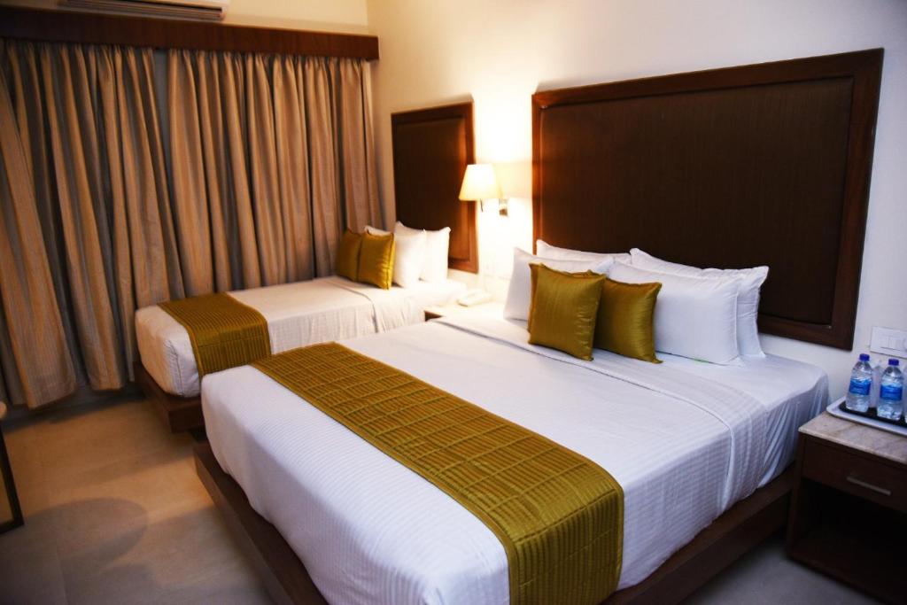 Superior Trible Room