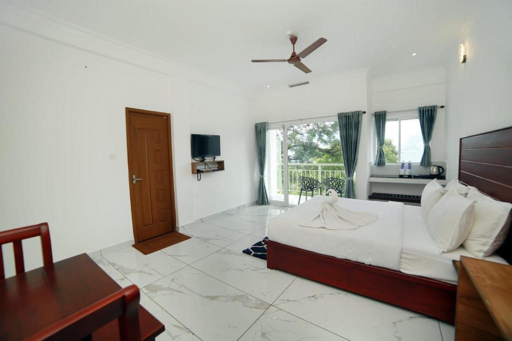 Valley View Room