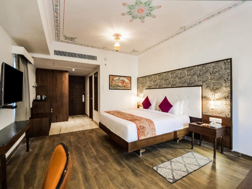 Regal Classic Room